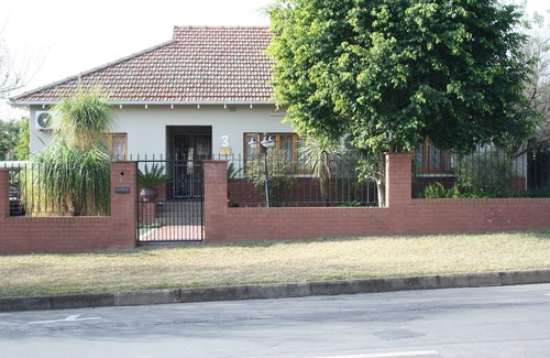 Scottsville Hotel | Thembelihle Guest House