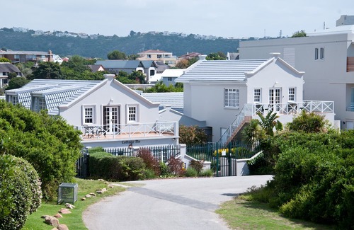 Robberg Beach Hotel | Robberg Beach Lodge - Lion Roars Hotels & Lodges