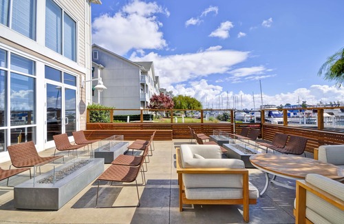 East Peralta Hotel | Homewood Suites by Hilton - Oakland Waterfront