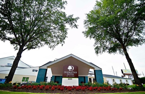Huntsville Hotel | DoubleTree by Hilton Huntsville-South