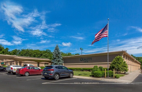 Ledgewood Hotel | Quality Inn Ledgewood - Dover