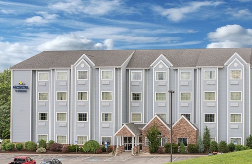 Waynesburg Hotel | Microtel Inn & Suites by Wyndham Waynesburg