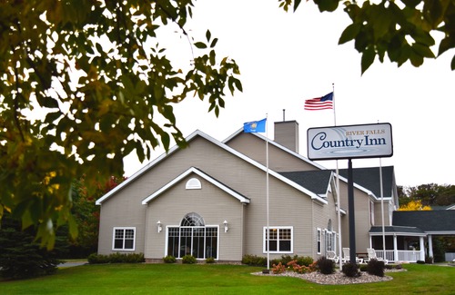 River Falls Hotel | Country Inn River Falls