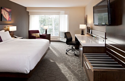 Kananaskis Hotel | Crosswaters Resort at Kananaskis