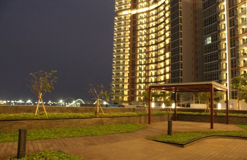 Pantai Indah Kapuk Hotel | Gold Coast Pik Bahama Sea View Apartments