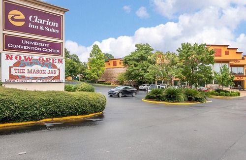 Auburn Hotel | Clarion Inn & Suites University Center