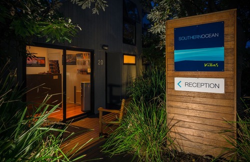 Port Campbell Hotel | Southern Ocean Villas