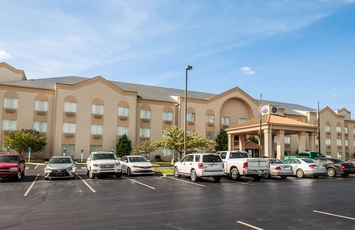 Saint Marys  Allen County Hotel | Comfort Suites South