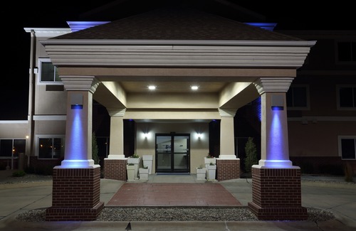 O'Neill Hotel | Holiday Inn Express O'Neill, an Ihg Hotel