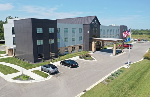 Lawrence Hotel | Country Inn & Suites by Radisson Lawrence