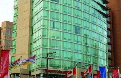 Central Hotel | Hampton Inn & Suites, by Hilton - Vancouver Downtown