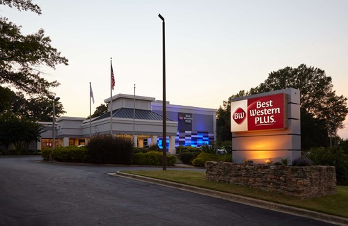 Winston - Salem Hotel | Best Western Plus University Inn