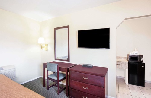 Barstow Hotel | Travelodge by Wyndham Barstow