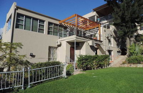 Schotsche Kloof Hotel | Signal Hill Lodge