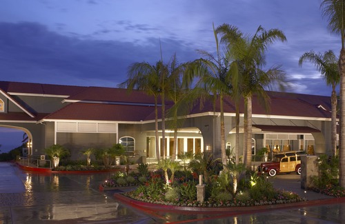 Lantern District Hotel | Laguna Cliffs Marriott Resort and Spa