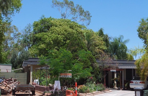 East Side Hotel | Kathys Place Bed and Breakfast