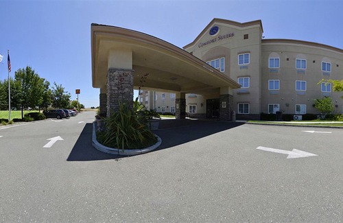 Oakley Hotel | Best Western Plus Delta Inn & Suites