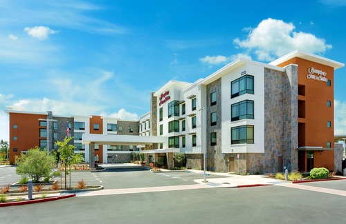 Napa Hotel | Hampton Inn & Suites - Napa, CA