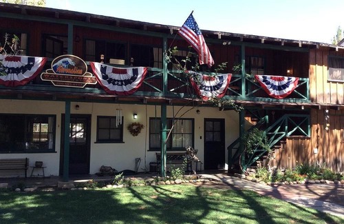 Kernville Hotel | Kern Riverfront Lodge