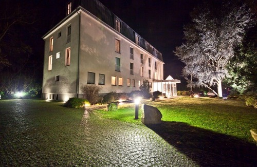 Brueck Hotel | Novum Hotel Silence Garden Köln Brück