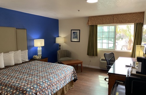 West Park Community Hotel | Rodeway Inn and Suites Bakersfield