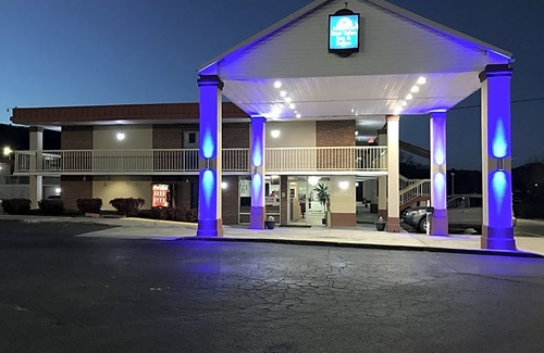 Dalton Hotel | Americas Best Value Inn & Suites Dalton