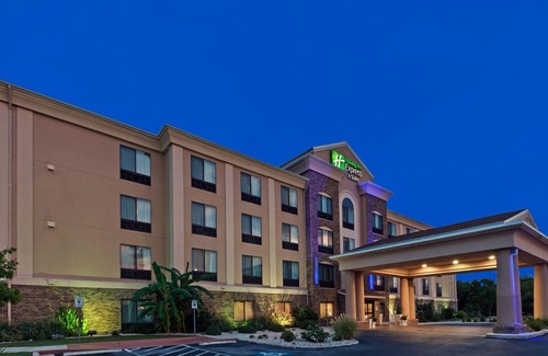 Selma Hotel | Holiday Inn Express & Suites Selma, an Ihg Hotel
