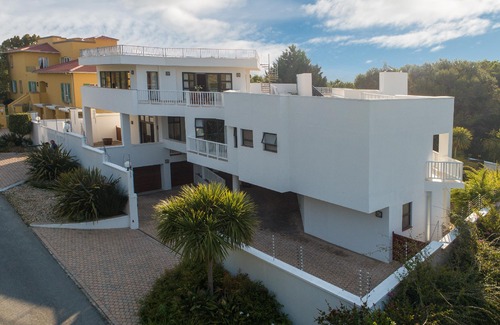 Robberg Beach Hotel | Limoni Luxury Suites