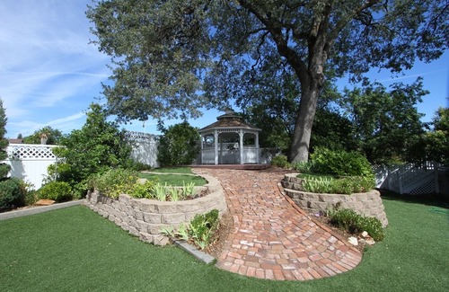 Auburn Hotel | Power's Mansion Inn