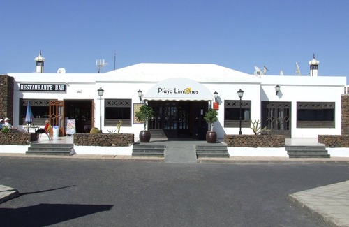 Playa Blanca Hotel | Bungalows Playa Limones