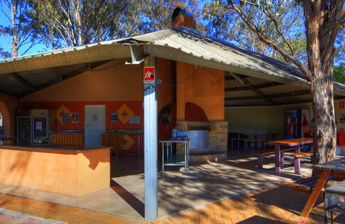 Cessnock Hotel | Ingenia Holidays Hunter Valley