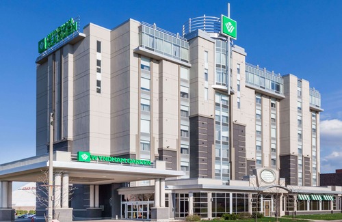 Fallsview Hotel | Wyndham Garden Niagara Falls Fallsview
