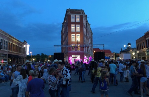 Pawhuska Hotel | Frontier Hotel Pawhuska