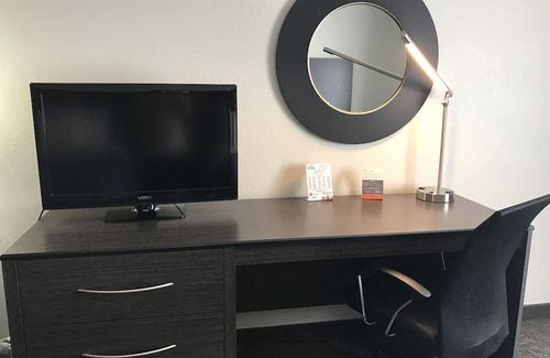 Flagstaff Hotel | Days Inn & Suites by Wyndham East Flagstaff