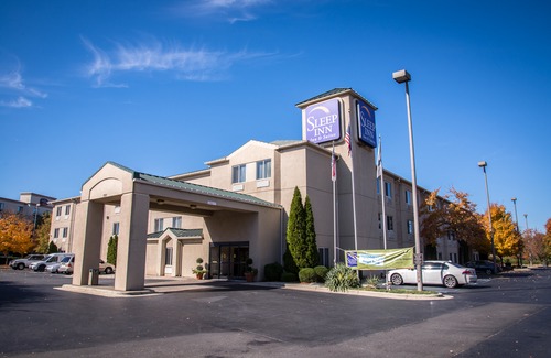 Concord Hotel | Sleep Inn & Suites at Concord Mills