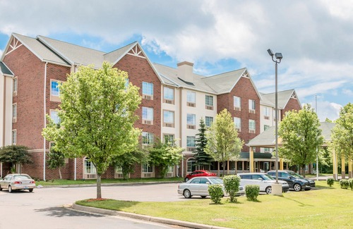 Novi Hotel | Country Inn & Suites by Radisson, Novi, MI