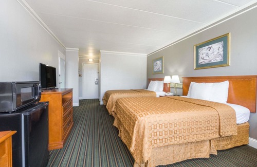 Reynoldsburg Hotel | Days Inn by Wyndham Columbus East Airport