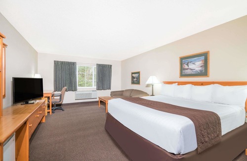 Baxter Hotel | Baymont by Wyndham Baxter/Brainerd Area