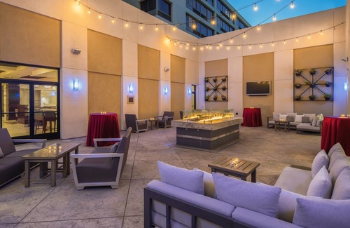 Fullerton Hotel | Fullerton Marriott at California State University