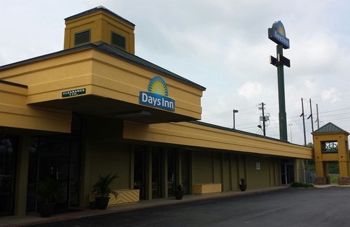 Gadsden Hotel | Days Inn by Wyndham Attalla