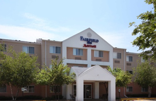 Hudson Hotel | AmericInn by Wyndham Hudson