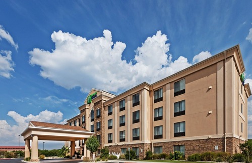 Selma Hotel | Holiday Inn Express & Suites Selma, an Ihg Hotel