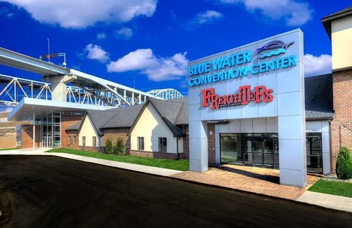 Port Huron Hotel | DoubleTree by Hilton Port Huron
