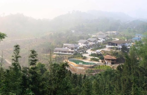 Mai Chau Hotel | Ba Khan Village Resort