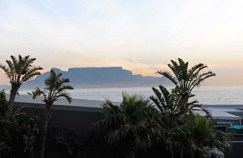 Bloubergstrand Hotel | Infinity Self-Catering Apartments