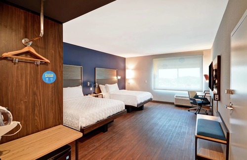 Reamstown Hotel | Tru by Hilton Denver