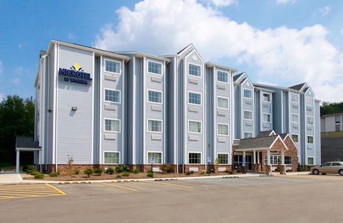 Waynesburg Hotel | Microtel Inn & Suites by Wyndham Waynesburg