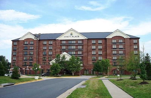 Potomac Falls Hotel | Hyatt Place Sterling Dulles Airport North