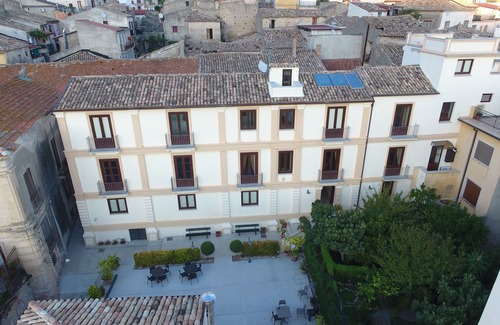 Gioiosa Ionica Hotel | B&B Palazzo Mantegna