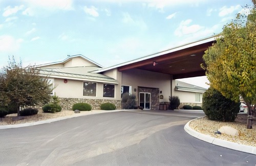 Jerome Hotel | Best Western Sawtooth Inn and Suites